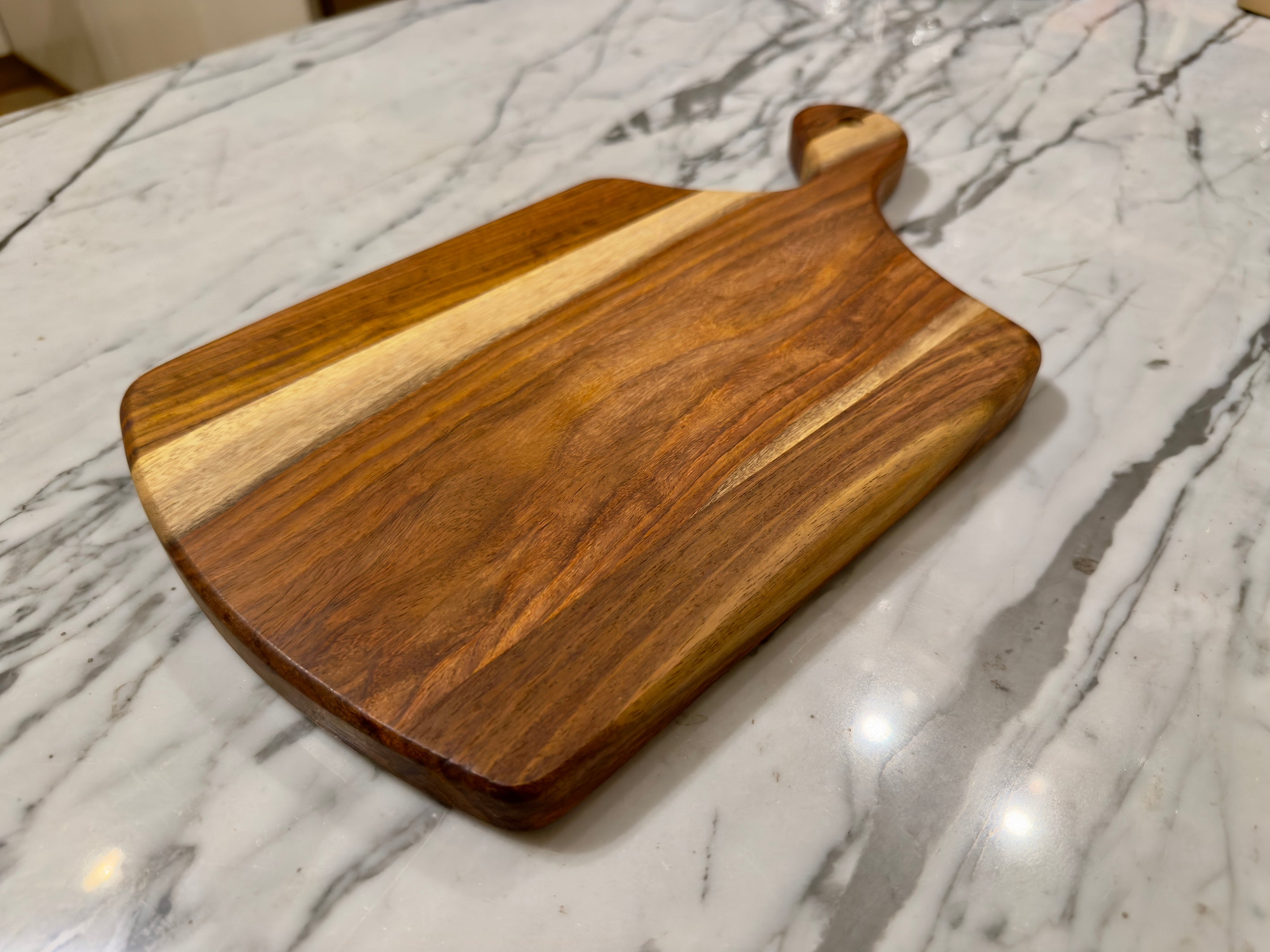 Handcrafted Shisham Wood Serving & Cutting Board with Handle – 20 × 37 cm