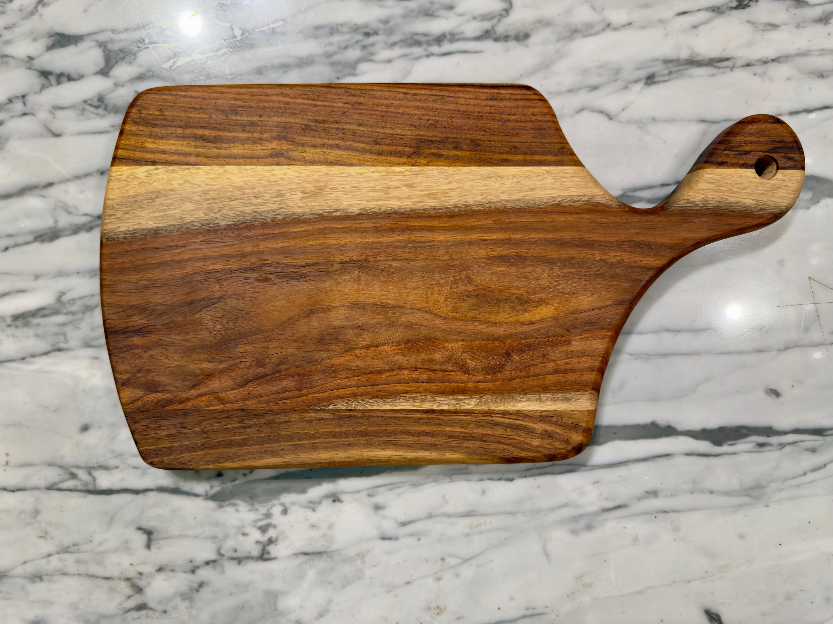 Handcrafted Shisham Wood Serving & Cutting Board with Handle – 20 × 37 cm