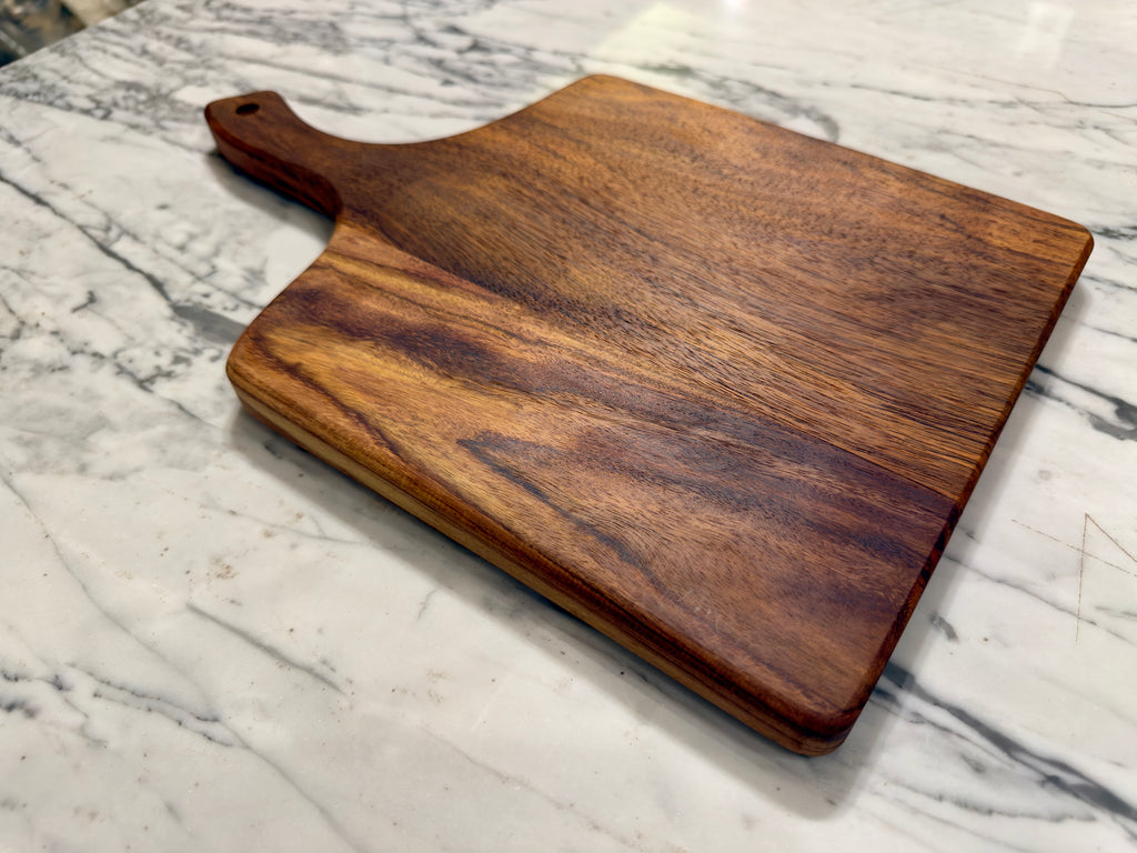 Handcrafted Shisham Wood Charcuterie & Cutting Board with Handle – 40 × 25 cm