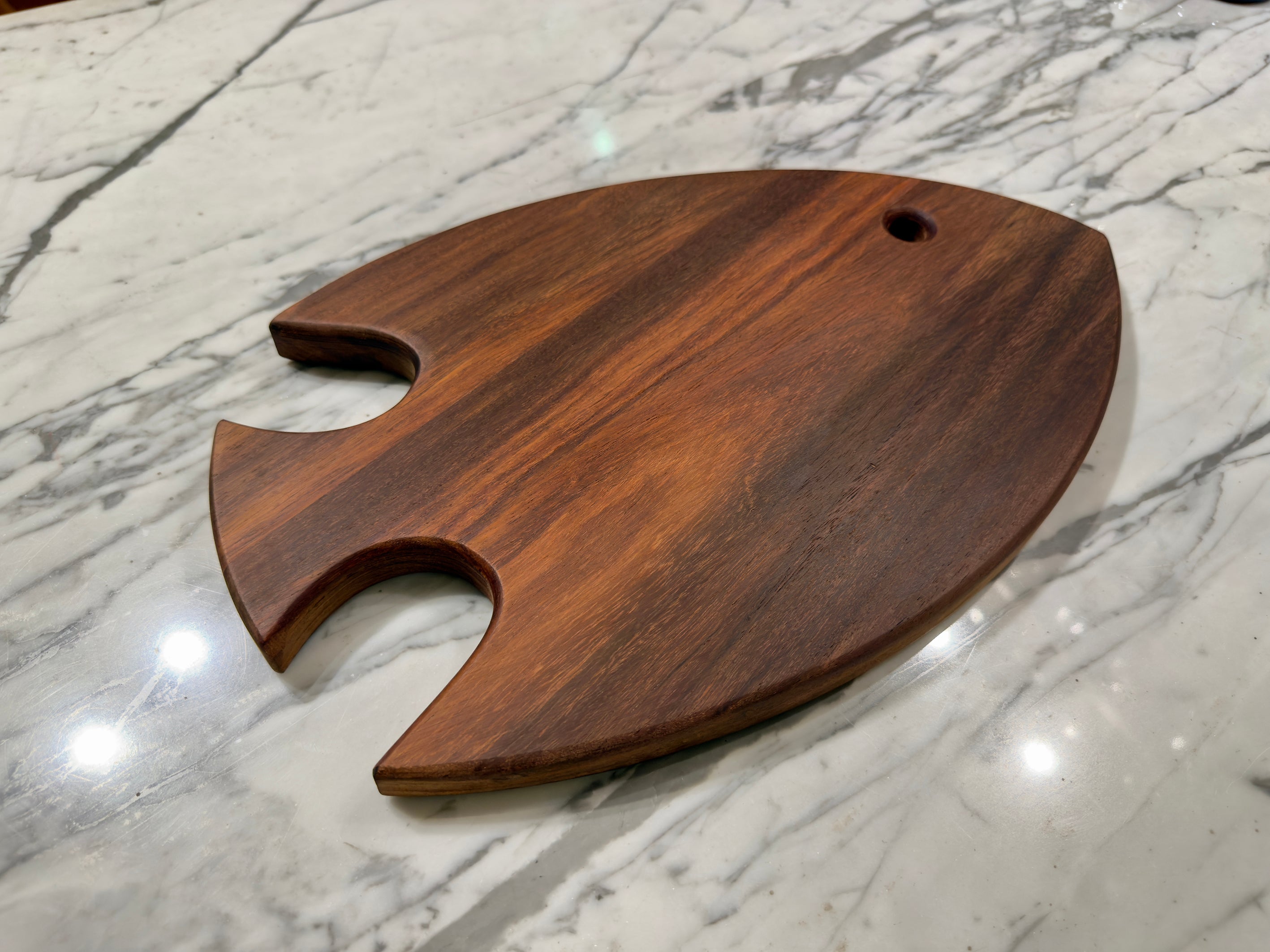 Handcrafted Shisham Wood Fish Serving Board – 40 × 25 cm