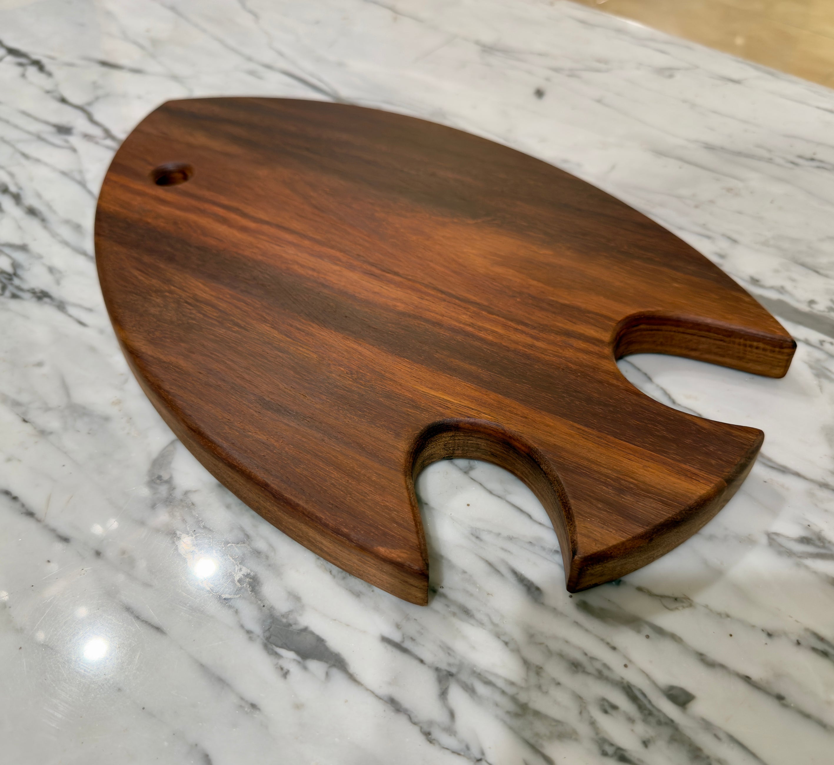 Handcrafted Shisham Wood Fish Serving Board – 40 × 25 cm