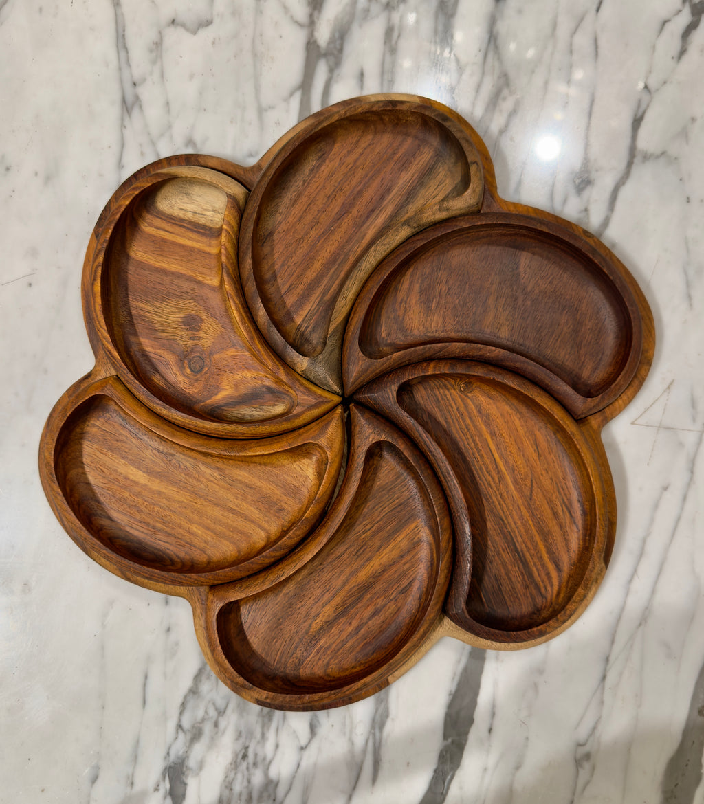 Clover Snack Platter – Handcrafted Shisham Wood