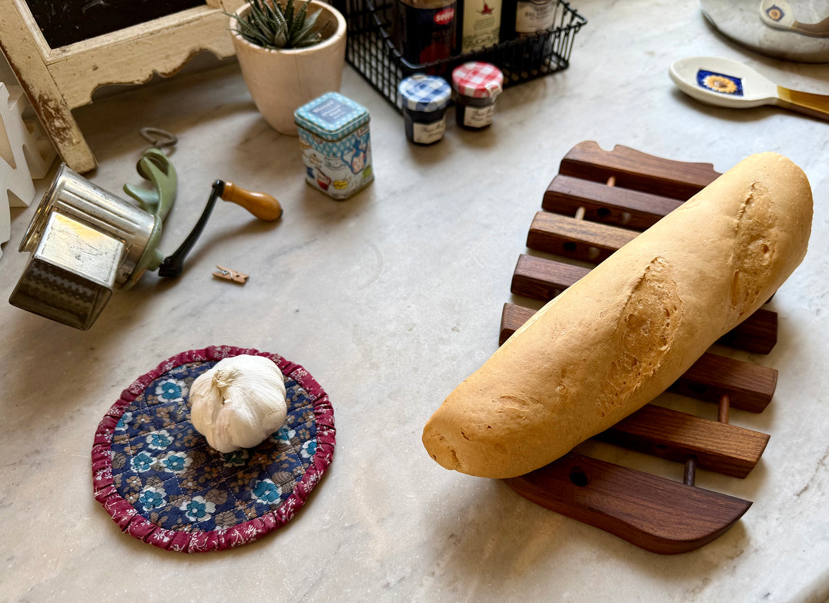 Wood Folding Trivet – Fish Shape | Expandable Hot Pot Stand