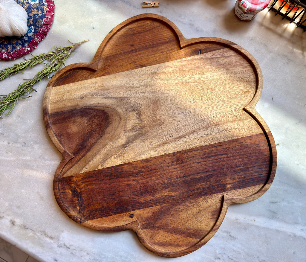 Clover Snack Platter – Handcrafted Shisham Wood