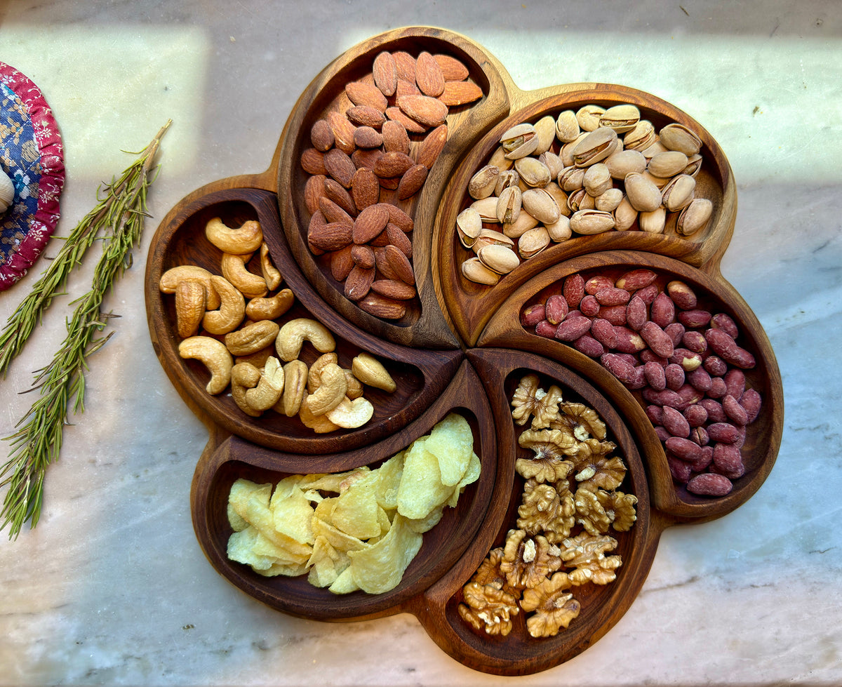 Clover Snack Platter – Handcrafted Shisham Wood