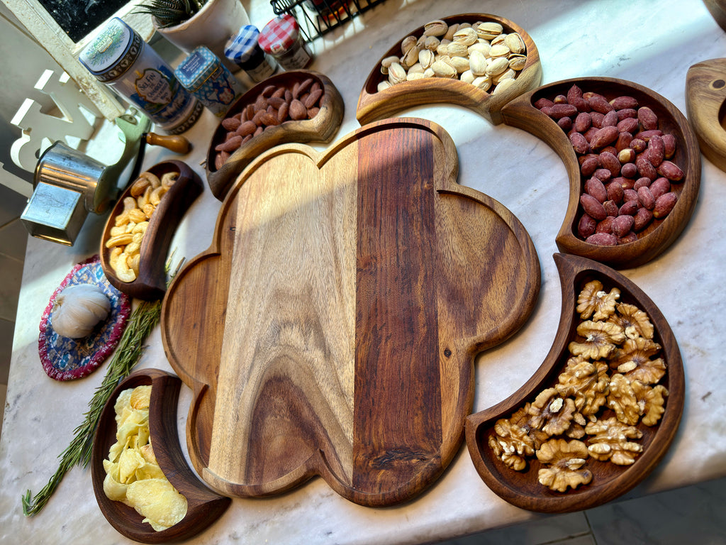 Clover Snack Platter – Handcrafted Shisham Wood