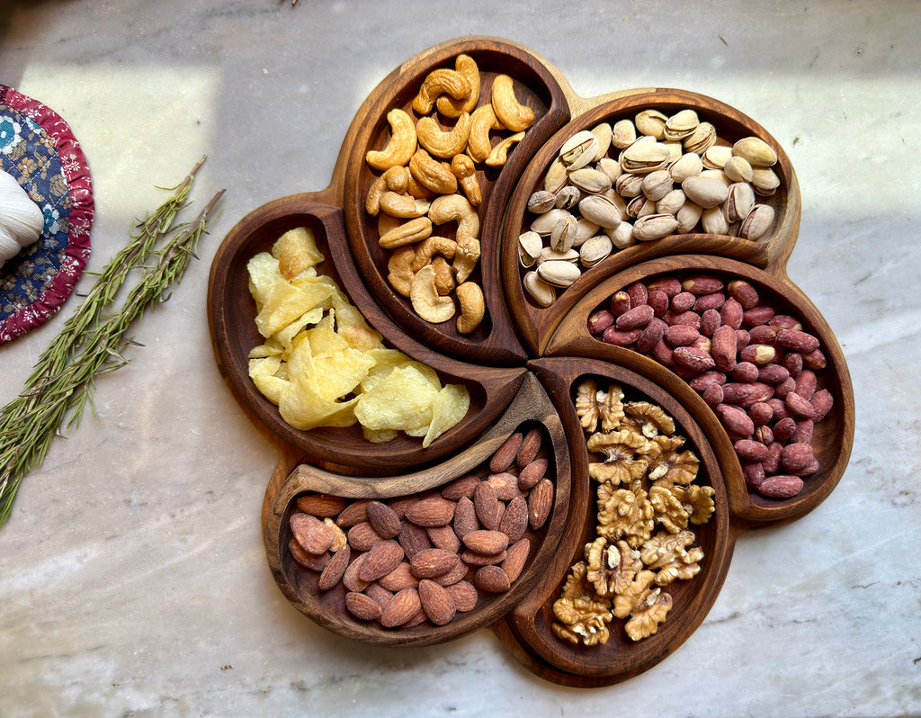 Clover Snack Platter – Handcrafted Shisham Wood