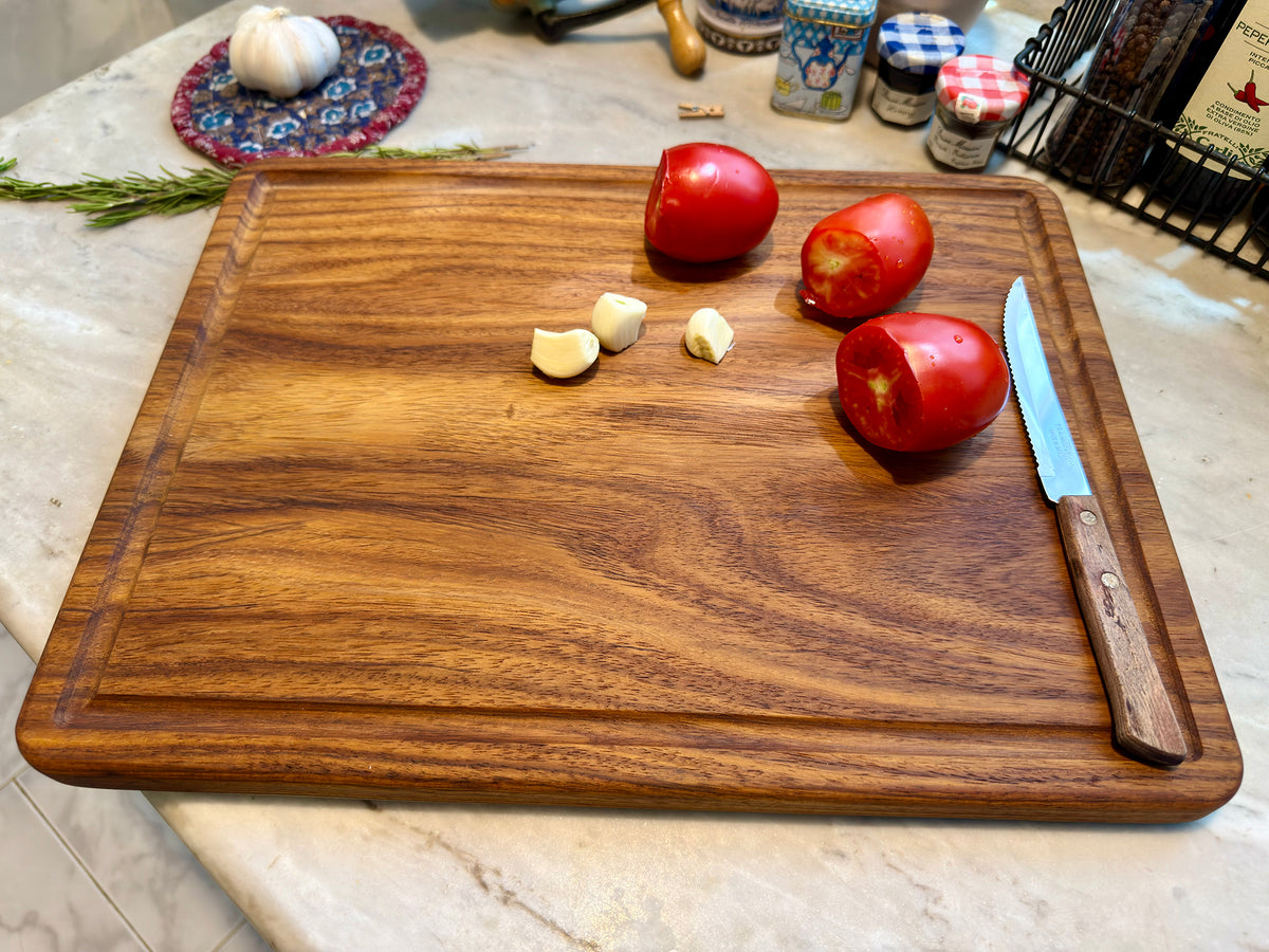 Cutting Board with Juice Grove