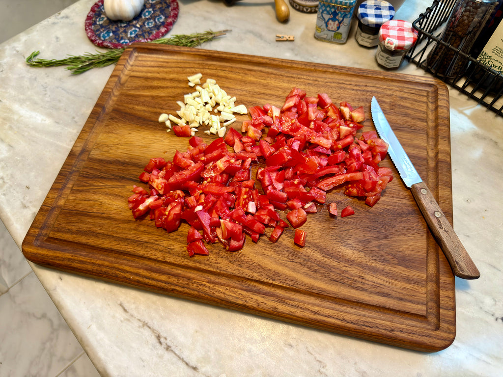 Cutting Board with Juice Grove